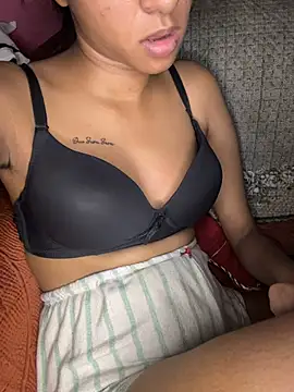 Your   Moonlight online show from April 24, 11:40 pm