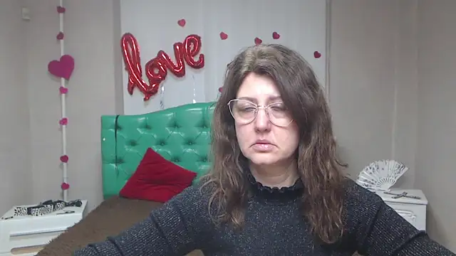 RoseHille online show from February 21, 6:58 am