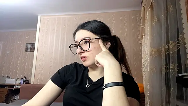 DonnieBooton online show from December 4, 2:30 pm