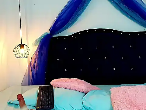 KATY LOWERY online show from November 25, 4:58 am