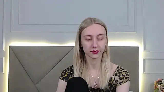 RachaelCute online show from February 22, 11:33 am