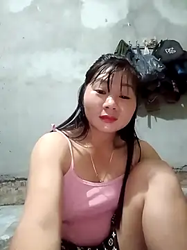 vangkt-cute online show from April 16, 9:03 pm