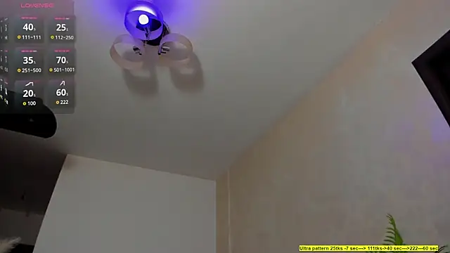 foxx giirl online show from April 18, 5:43 am