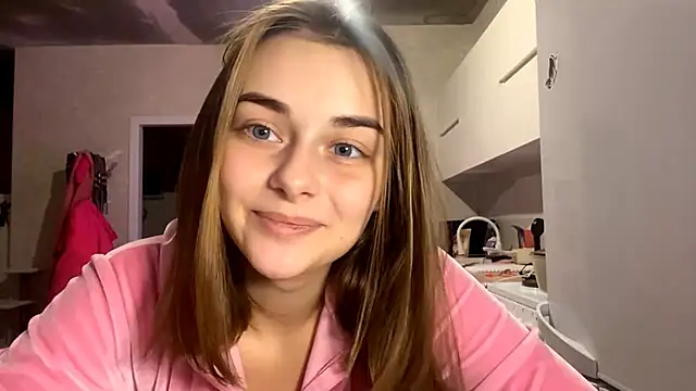 GeralynChiszar online show from December 3, 1:08 am