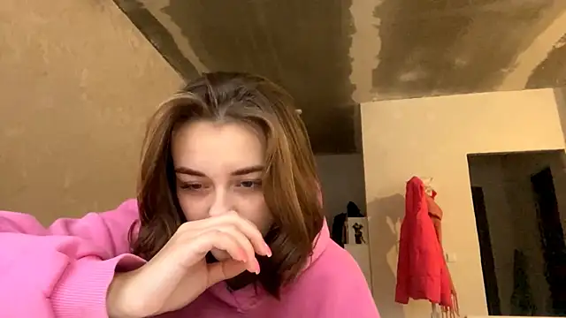 GeralynChiszar online show from November 12, 6:11 am