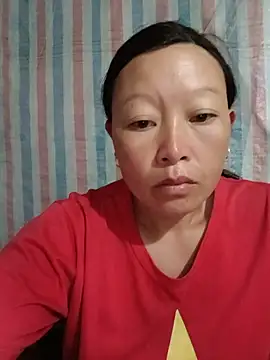 girl-hot2x online show from May 31, 6:42 pm