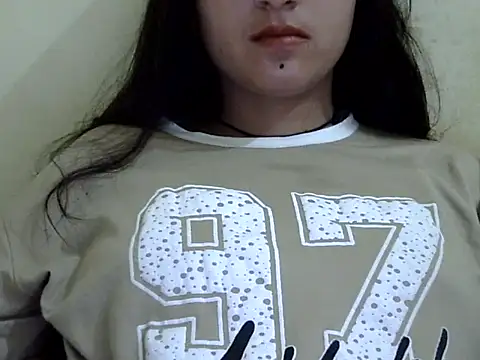 Anika Singh online show from April 17, 9:00 am