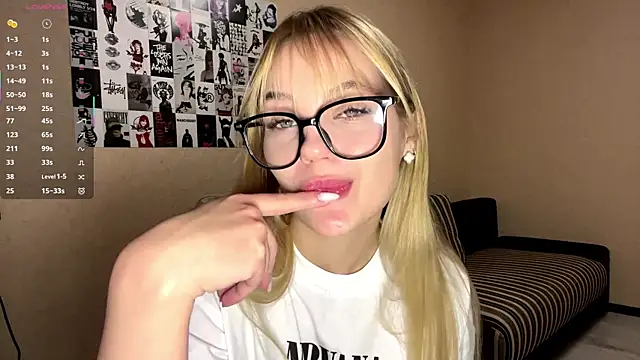 JestineParslow online show from December 2, 8:44 pm