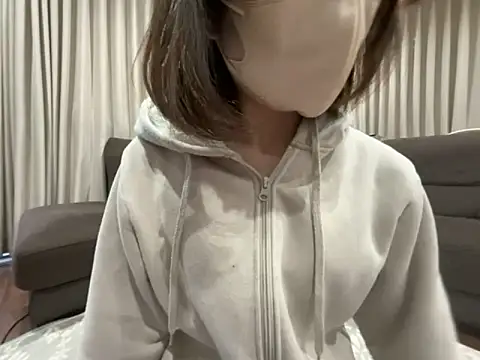 mayumichan13 online show from March 7, 9:55 pm