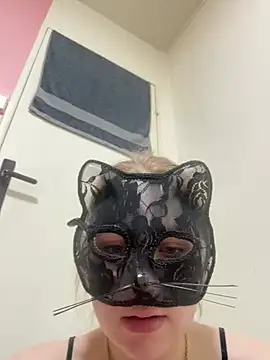 secretcouple 00 online show from April 5, 9:14 pm