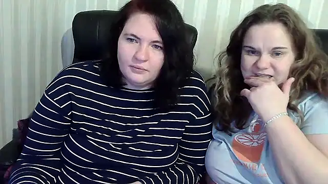 HollyXXEva online show from November 25, 12:40 pm