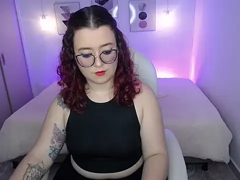 selene rouse  online show from November 24, 1:24 pm