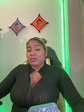 morena-2025 online show from July 22, 11:39 pm