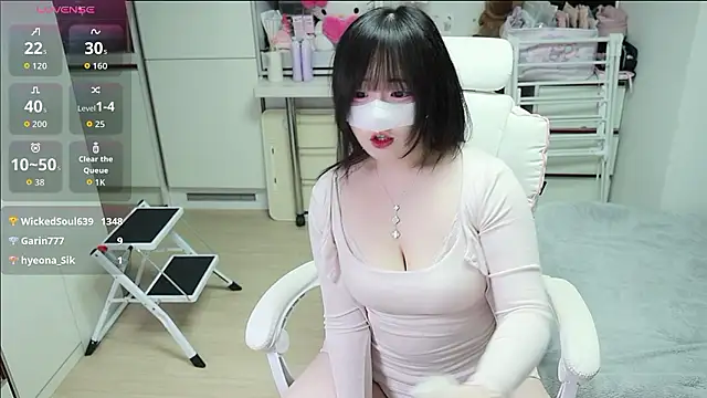 kimhyeona2005 online show from April 17, 12:07 pm