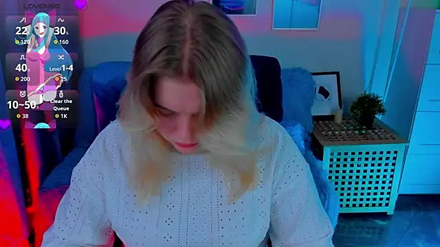 LouiseMous online show from December 4, 10:21 pm