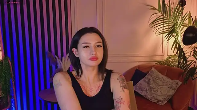 Mila Roby online show from November 15, 4:08 pm