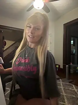 sofrancy online show from February 20, 11:16 pm