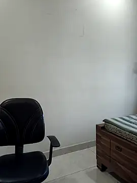 Cute-richa1 online show from March 2, 10:11 am