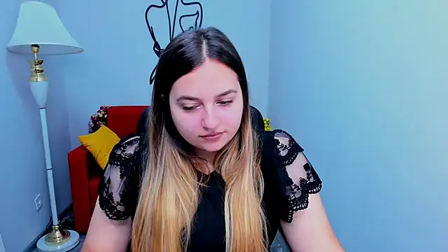 Maria Bond online show from November 30, 7:01 am