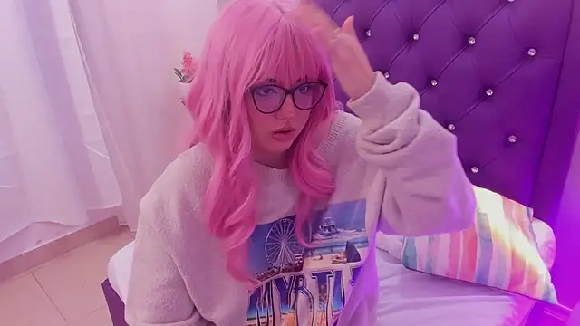 Violeta Morgan  online show from November 22, 1:03 pm