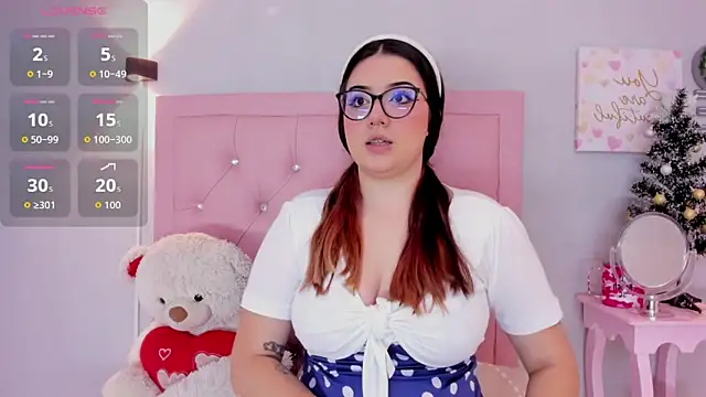 Violeta Morgan  online show from November 19, 1:00 pm