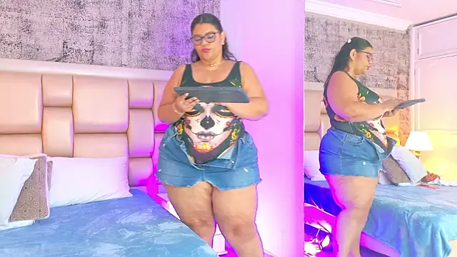 SelennaCooper online show from March 22, 11:49 am