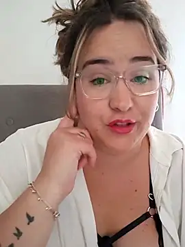 iviiiiiiiiiii online show from December 2, 5:15 pm