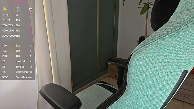 Emily jayreal online show from November 27, 1:03 pm