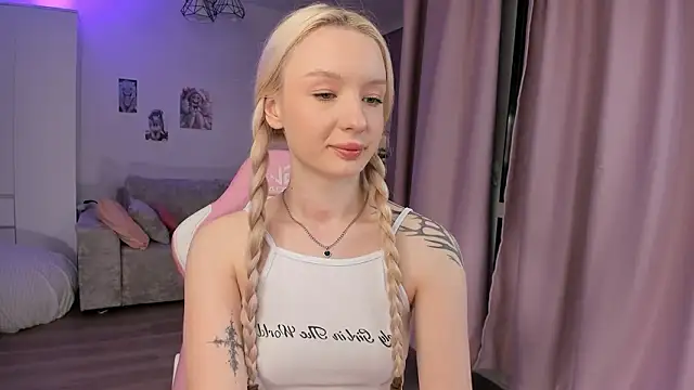 Tiffany Paw online show from February 21, 3:29 am