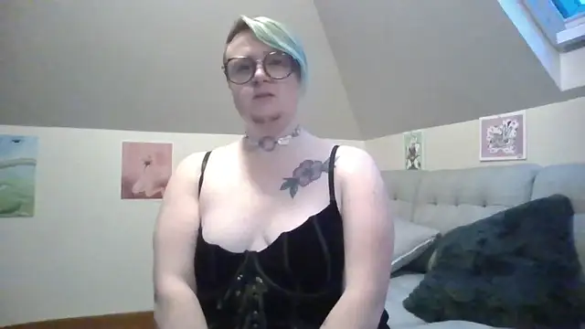 queerlyjaz online show from November 23, 12:24 am