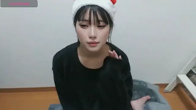 uki-japan online show from December 17, 2:21 pm