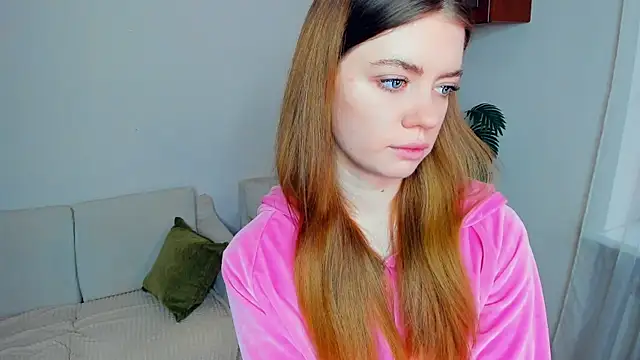 AngelesBenitz online show from December 19, 7:00 am