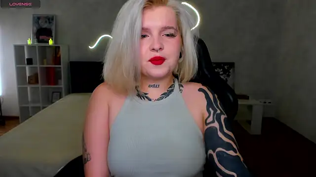 shadow  purrr online show from December 18, 12:48 am