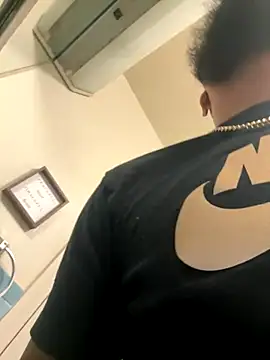 lovebelowyou online show from November 24, 2:35 am