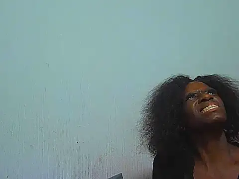 BrunetteNaomi8 online show from April 9, 8:03 pm