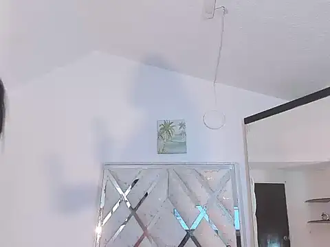 Valentinhaa online show from November 29, 1:15 pm