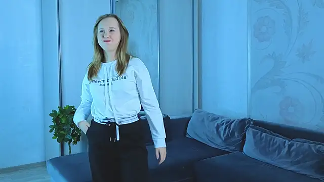 VoidElaris online show from December 19, 1:47 pm