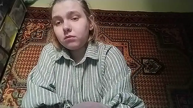 KikiBang online show from March 9, 9:12 am