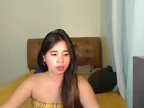 prettyELLE online show from April 4, 6:56 am