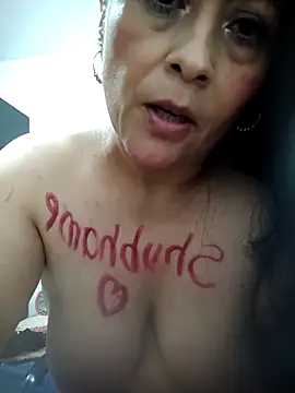 danielita1414 online show from December 15, 9:09 pm