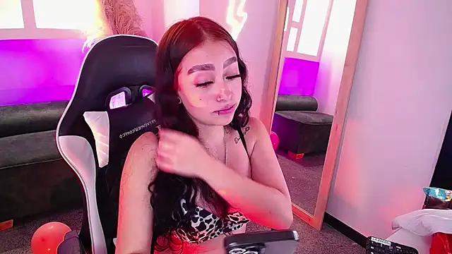 vallolett online show from April 27, 7:33 pm