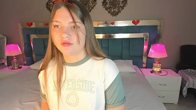 LiiaVelvet online show from April 2, 3:48 am