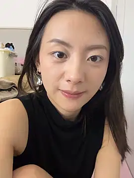 Jinmi125216 online show from April 13, 4:30 pm