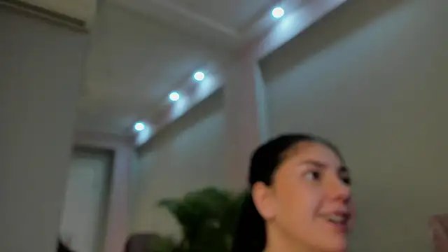 SerennaNoir online show from February 18, 8:30 pm