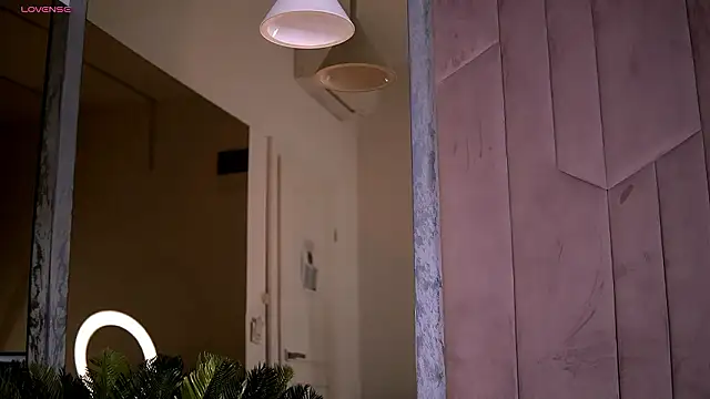 Emily Voss online show from February 3, 6:40 am