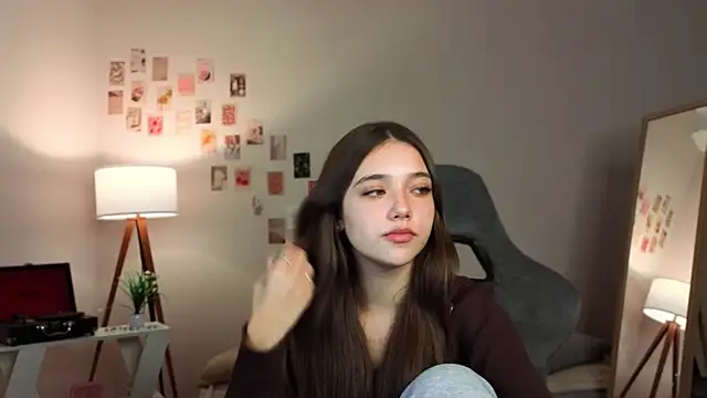 Vexorine online show from December 13, 8:15 pm