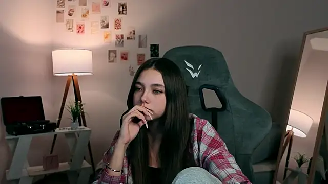 Vexorine online show from December 4, 7:47 pm