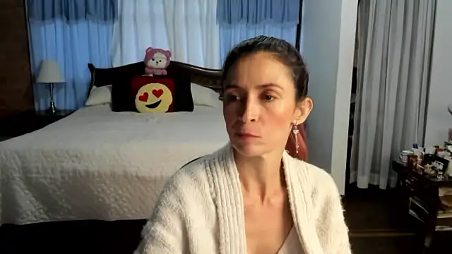 Charlotte-Willson online show from February 6, 11:08 pm