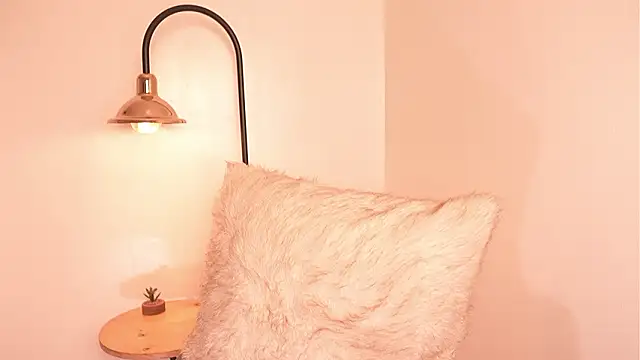 Mackenzie Lia online show from February 11, 12:58 am