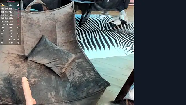 EIeniVanwart online show from March 14, 7:48 pm